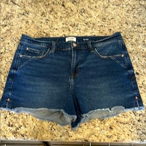 Like new denim shorts